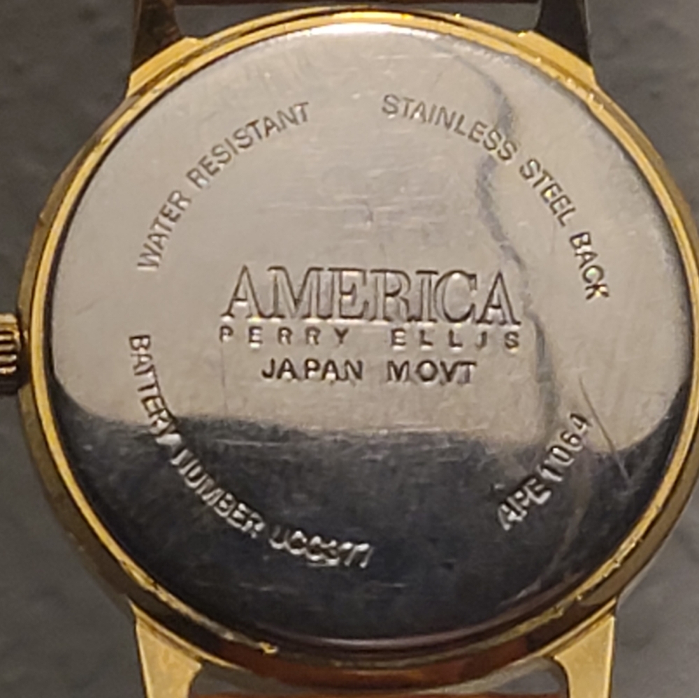 America Perry Ellis Watch - Picture 10 of 16